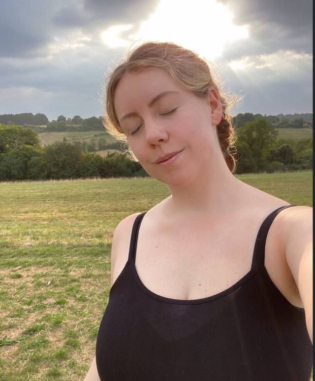 PAYMENT IN PERSON BRITISH MIA NO DEPOSIT - Image 3